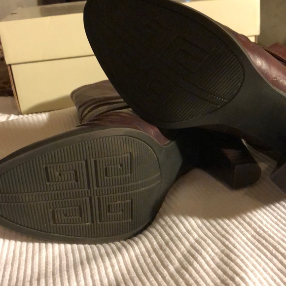 Bass & Co burgundy booties 8 1/2 - Picture 4 of 6